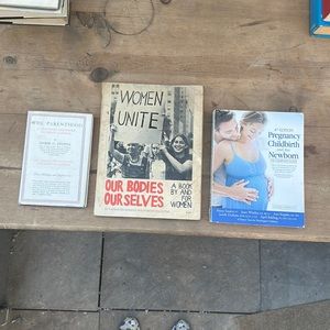 Three books: women’s health, wise parenthood and pregnancy childbirth